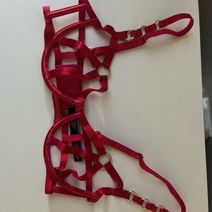 NEVER WORN NEW VS BONDAGE RED BRA MEDIUM